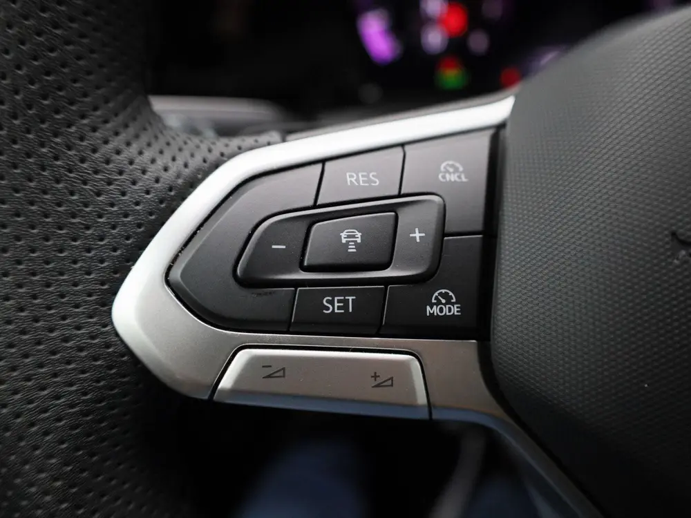 Volkswagen Golf 1.5 eTSI R-Line 150 PK | Automaat | Climate uit 2025, foto 19