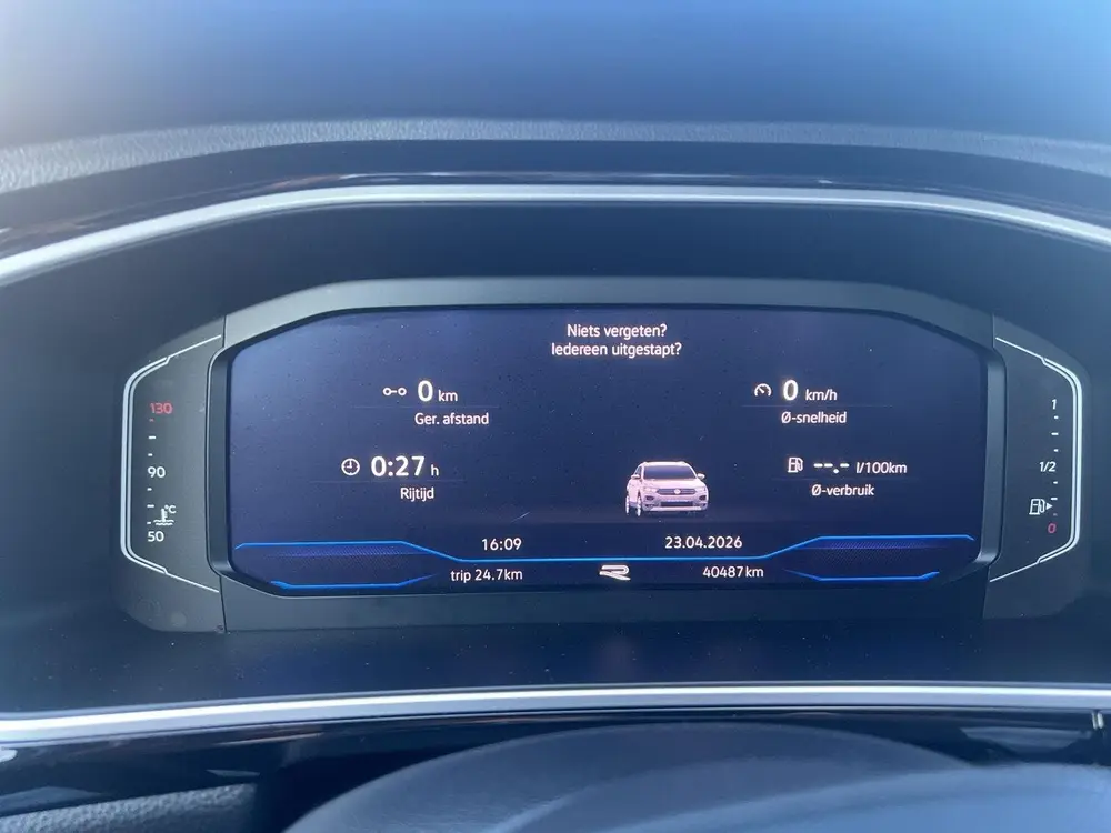 Volkswagen T-Roc 1.5 TSI R-Line | Digi dash | IQ. drive | A uit 2025, foto 6