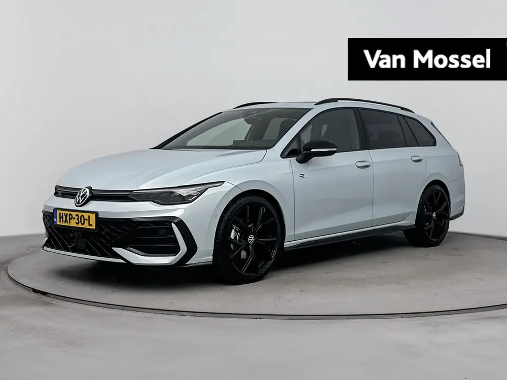 Volkswagen Golf Variant 1.5 eTSI R-Line Edition | Panoramada uit 2025