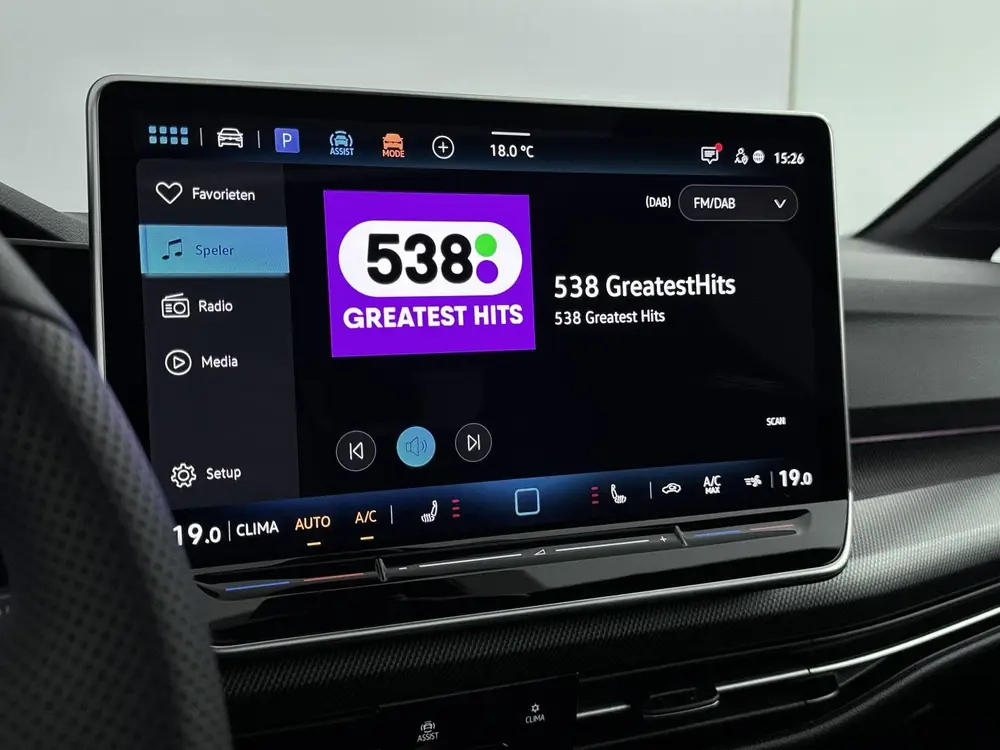 Volkswagen Golf Variant 1.5 eTSI R-Line Edition | Panoramada uit 2025, foto 16