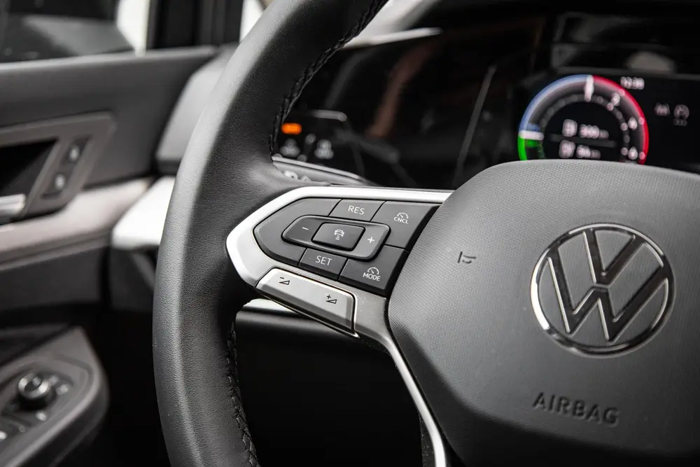 Volkswagen Golf 1.5 eHybrid 204pk Life Edition | 19" Velgen uit 2025, foto 19
