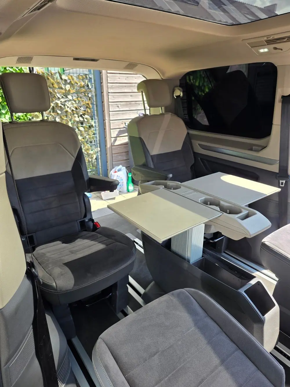 Volkswagen Multivan 1.4 Ehybrid 218pk L1h1 6-DSG 2022 Grijs uit 2022, foto 10