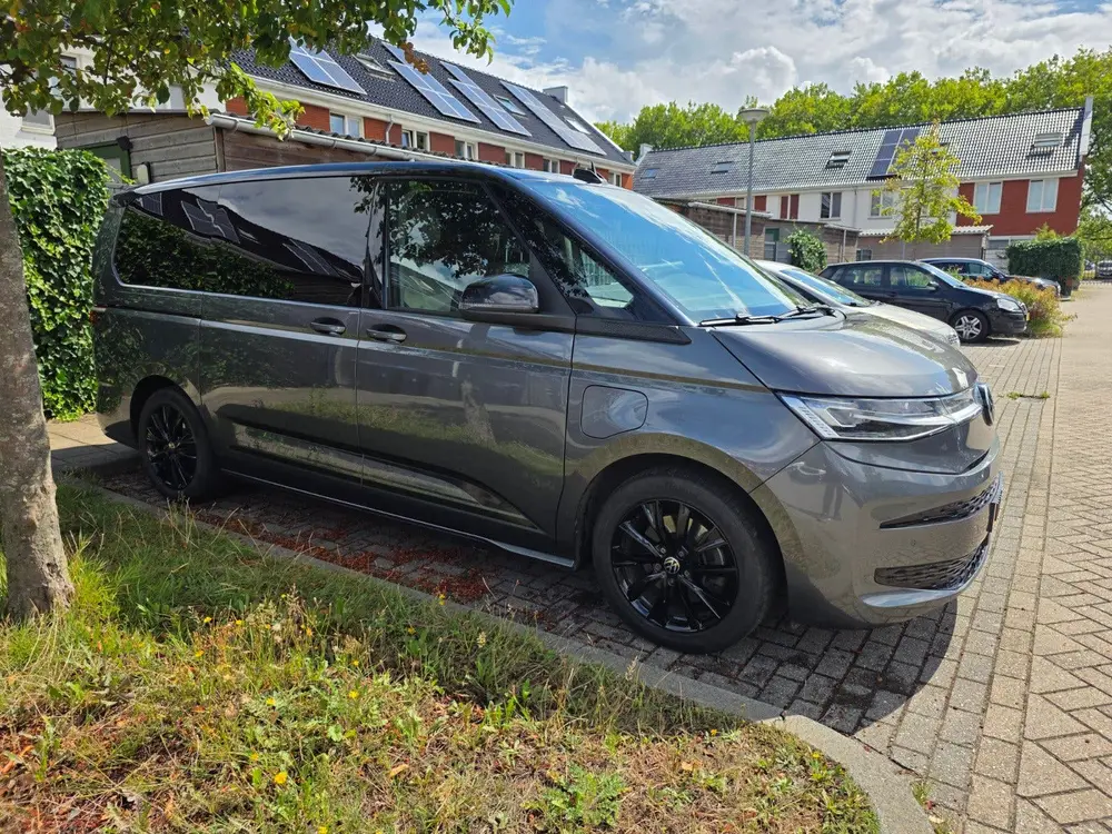 Volkswagen Multivan 1.4 Ehybrid 218pk L1h1 6-DSG 2022 Grijs uit 2022, foto 4