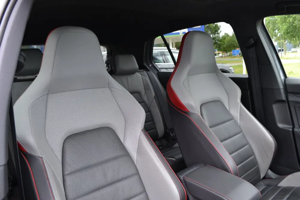 Volkswagen Golf 2.0 TSI GTI Panaoramdak | Virtual Cockpit | uit 2021, foto 12