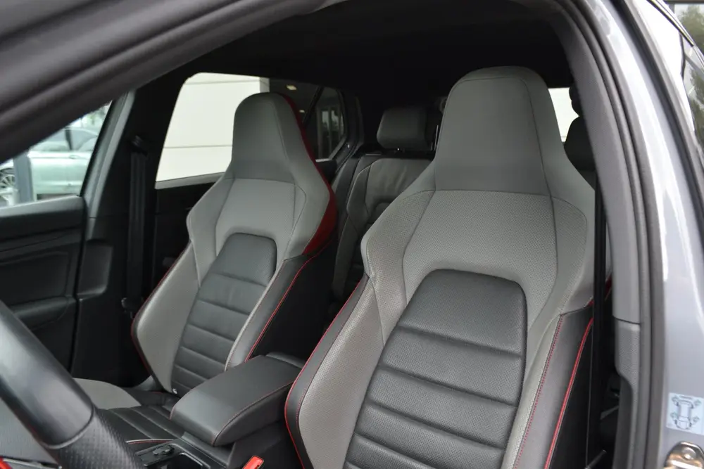 Volkswagen Golf 2.0 TSI GTI Panaoramdak | Virtual Cockpit | uit 2021, foto 8