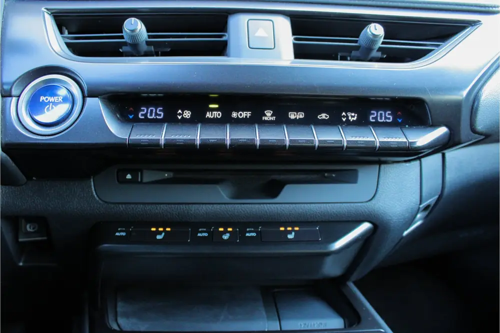 Lexus UX 250h Business Line |parkeersensoren|stoel/stuurverw uit 2019, foto 16