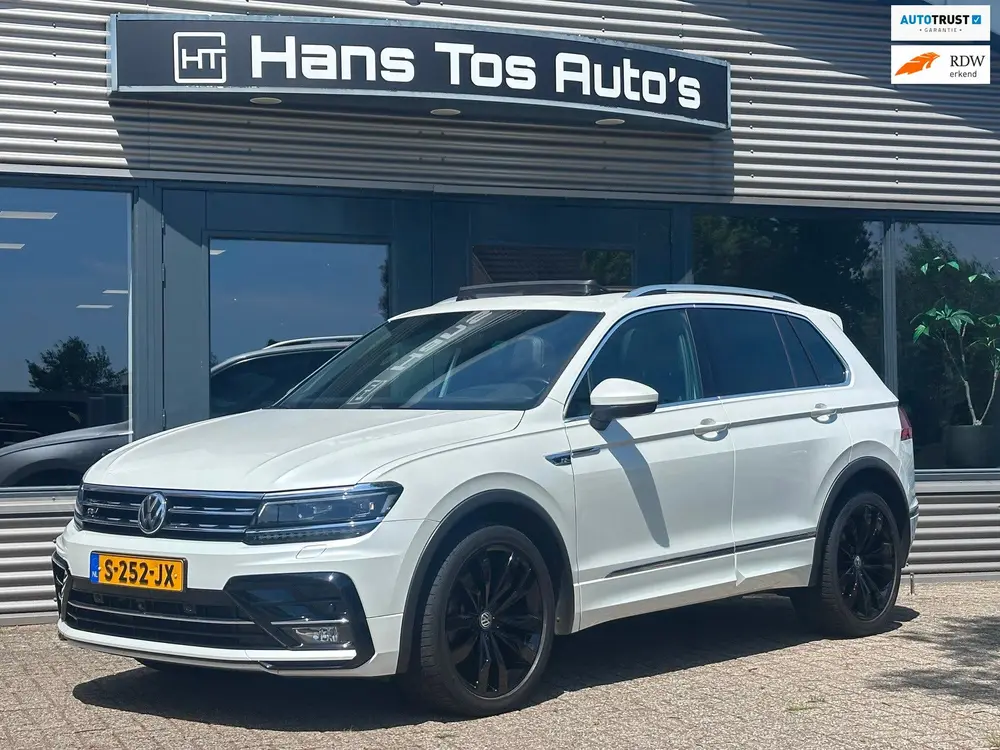 Volkswagen Tiguan 2.0 TSI 4Motion R-Line Highline / PANO / 3 uit 2020