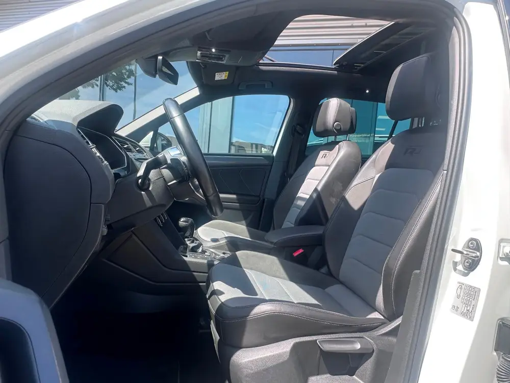 Volkswagen Tiguan 2.0 TSI 4Motion R-Line Highline / PANO / 3 uit 2020, foto 2