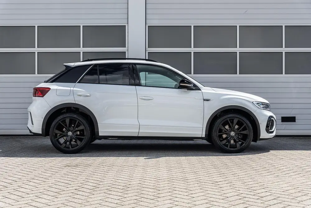 Volkswagen T-Roc 1.5 TSI 150pk DSG R-Line | Trekhaak | Stoel uit 2023, foto 3