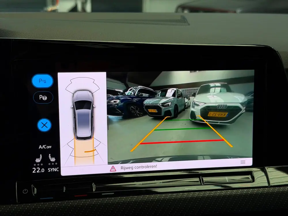 Volkswagen Golf Variant 1.5 eTSI 3x R-Line CarPlay Panorama uit 2023, foto 19