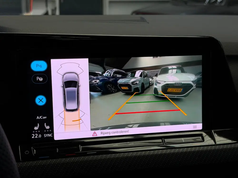 Volkswagen Golf Variant 1.5 eTSI 3x R-Line CarPlay Panorama uit 2023, foto 8