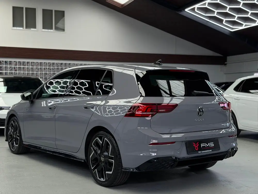 Volkswagen Golf 1.5 TSI 3x R-Line Facelift CarPlay Camera uit 2025, foto 18