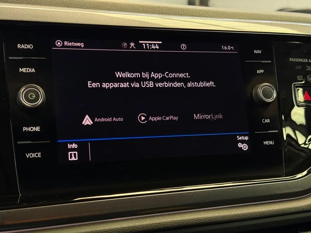 Volkswagen Polo 1.0 TSI CarPlay Camera IQ Lights uit 2022, foto 11