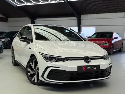 Volkswagen Golf 1.5 eTSI 3x R-Line CarPlay Camera uit 2021