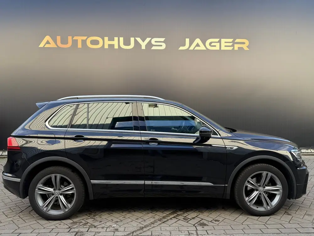Volkswagen Tiguan 1.5 TSI ACT Highline Business R Pano Massa uit 2020, foto 17