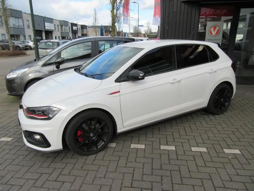 Volkswagen Polo 2.0 TSI GTI uit 2019, foto 2