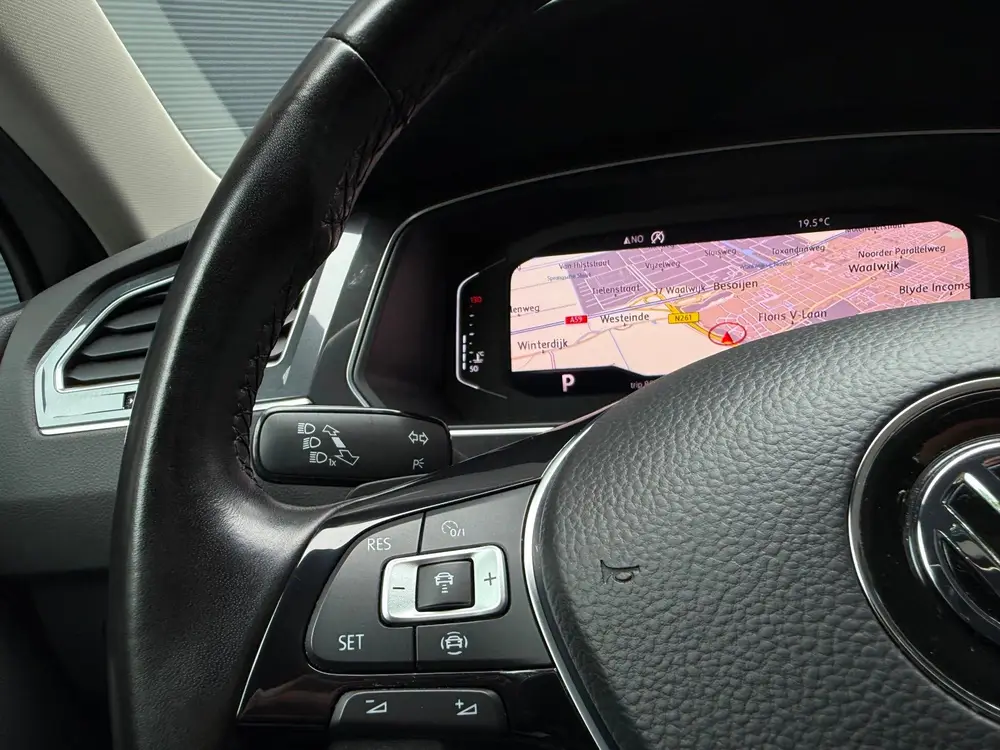 Volkswagen Tiguan 1.5 TSI ACT Highline 150 Pk DSG BTW Pano/V uit 2019, foto 17