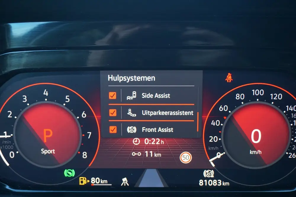 Volkswagen Golf 1.5 eTSI DSG R-Line Camera | ECC | Stoelverw uit 2022, foto 16