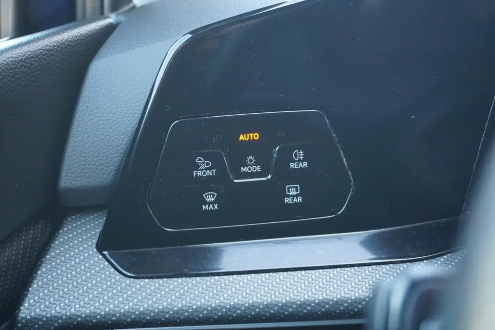 Volkswagen Golf 1.5 eTSI DSG R-Line Camera | ECC | Stoelverw uit 2022, foto 9