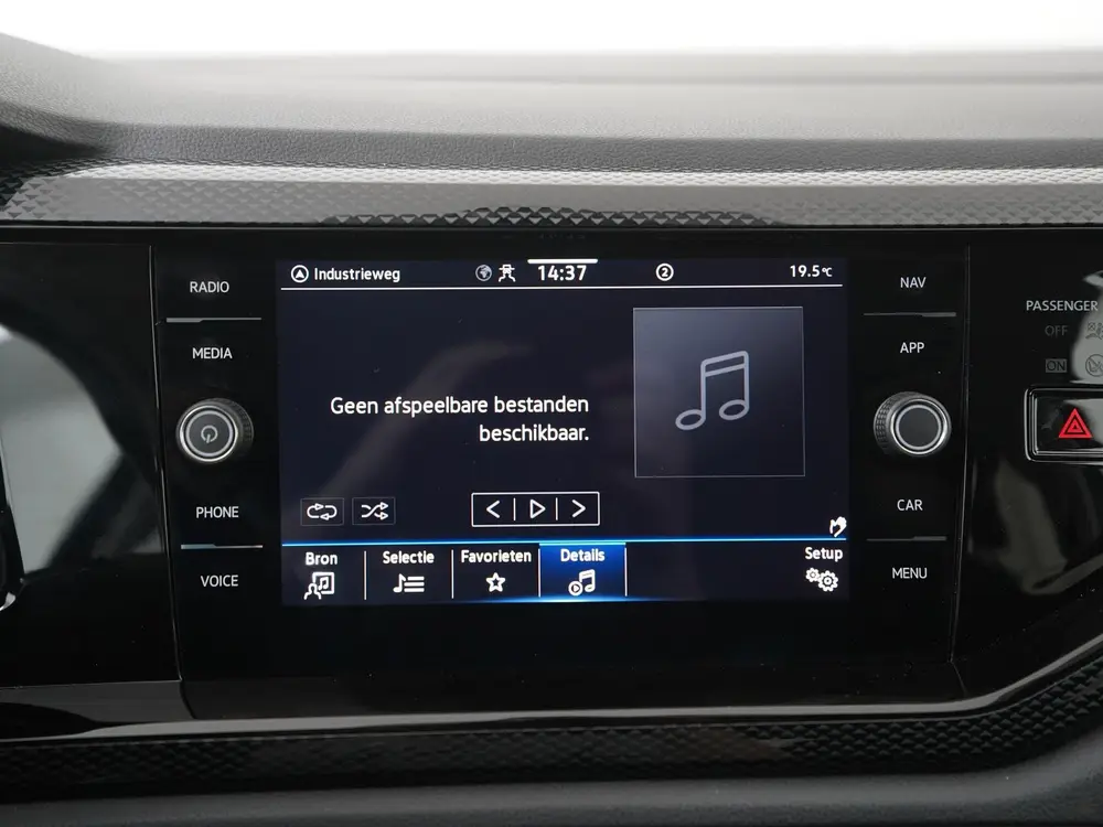 Volkswagen Polo 1.0 TSI Life | Navigatie | Stoelverwarming | uit 2023, foto 16