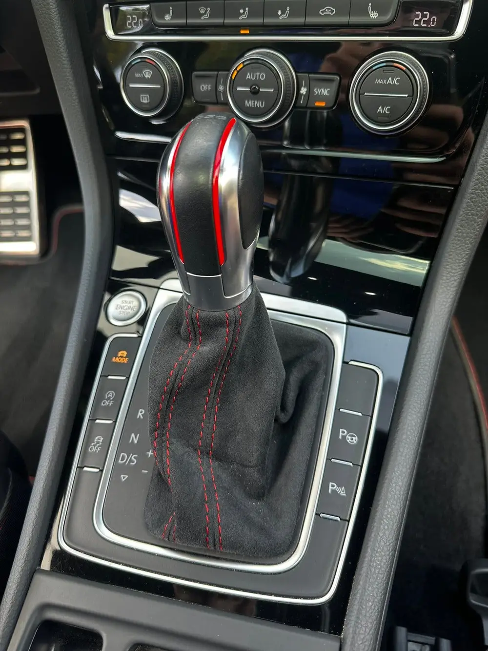 Volkswagen Golf VII Golf GTI TCR 2.0 TSI 290pk 7-DSG 2020 AKRA uit 2020, foto 12