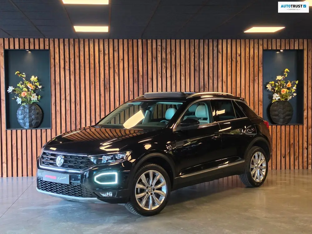Volkswagen T-Roc 1.5 TSI Sport Business l Led l Pano l Virtu uit 2020