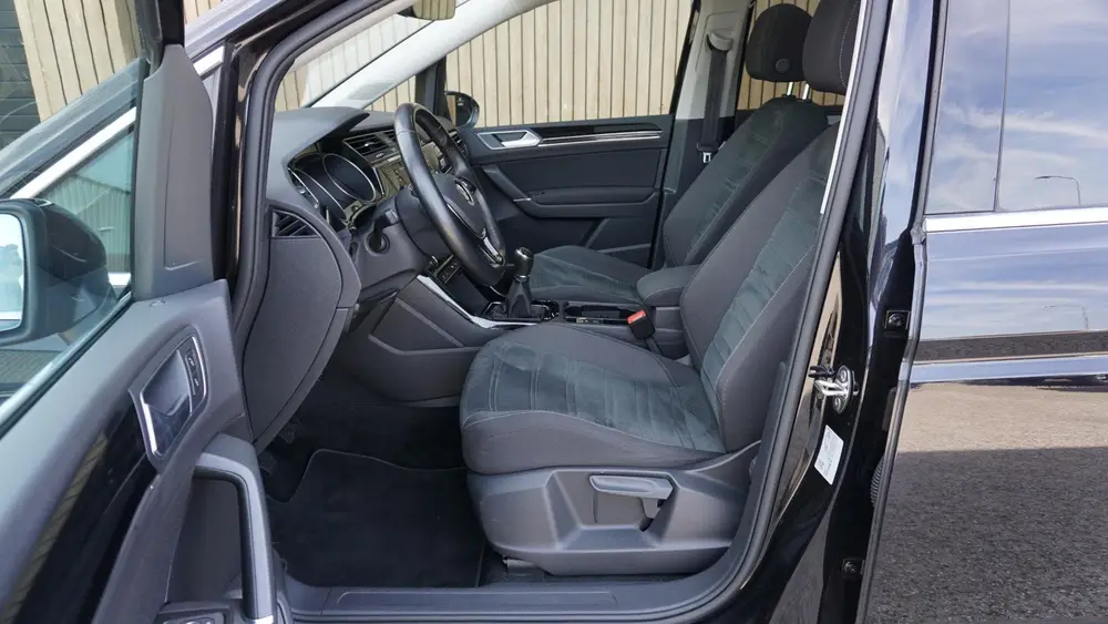Volkswagen Touran 1.5 TSI 150pk R-Line & Highline 7-Zits Pan uit 2019, foto 7