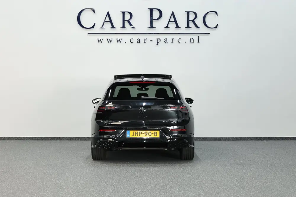 Volkswagen Golf 8.5 1.5 eTSI R-Line Edition IQ/VIRTUAL/SFEER uit 2025, foto 5