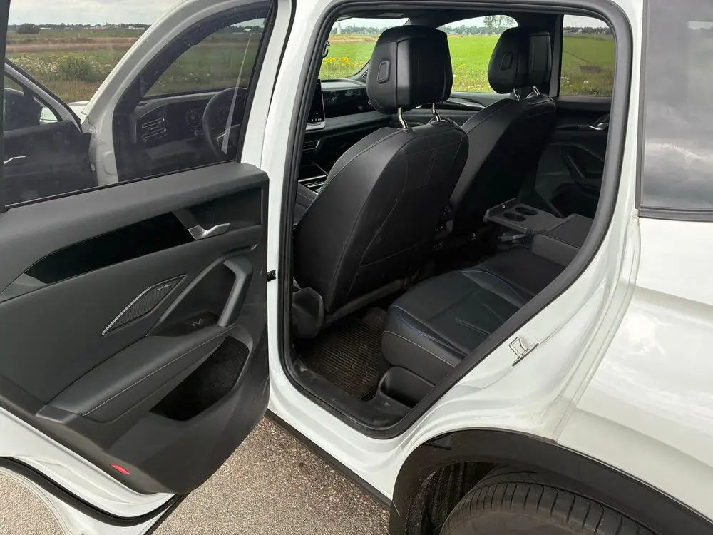 Volkswagen Tiguan 1.5 Ehybrid 272 pk 18500 km bj 2025 Wit uit 2025, foto 19