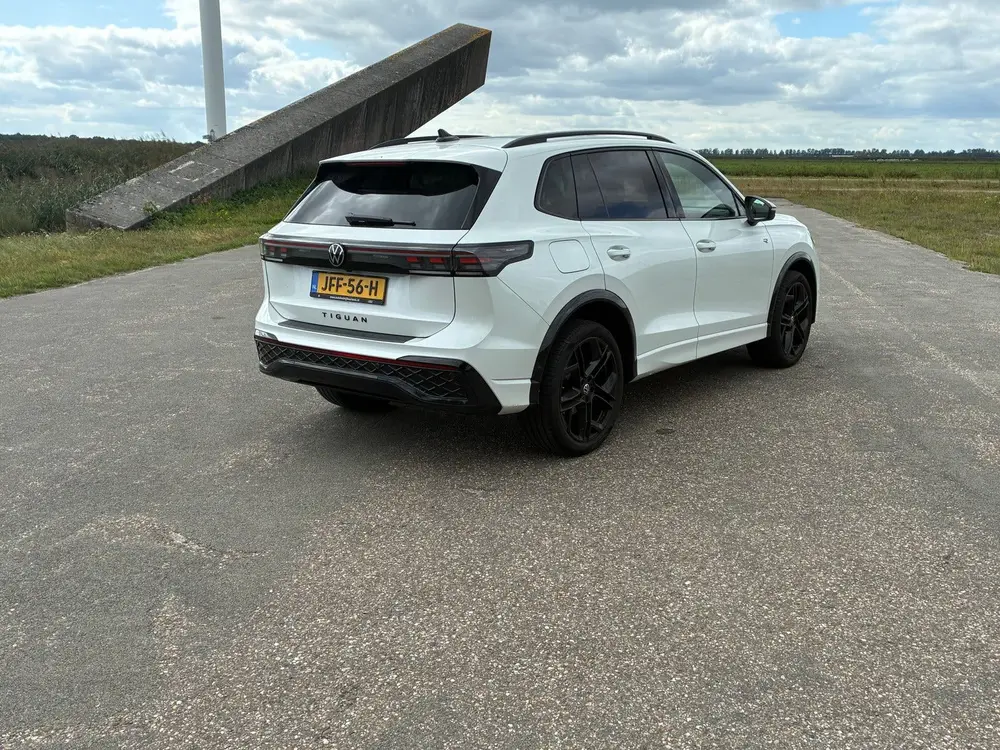 Volkswagen Tiguan 1.5 Ehybrid 272 pk 18500 km bj 2025 Wit uit 2025, foto 4