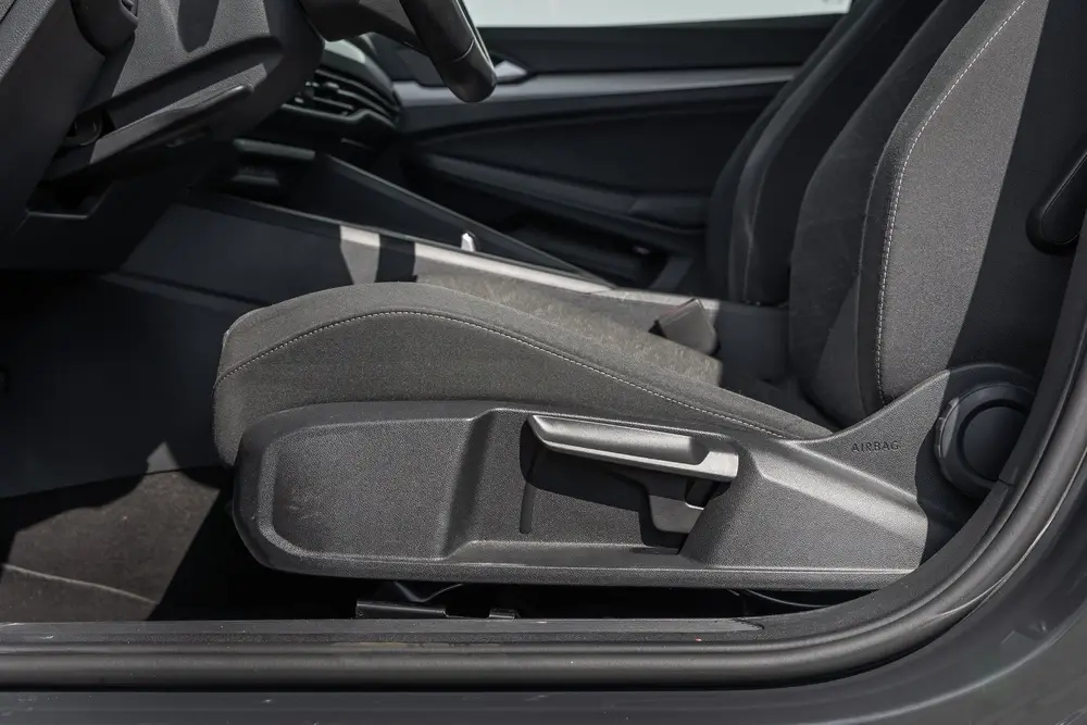 Volkswagen Golf 1.0 eTSI Life Bns Adaptive cruise | PDC | di uit 2023, foto 10