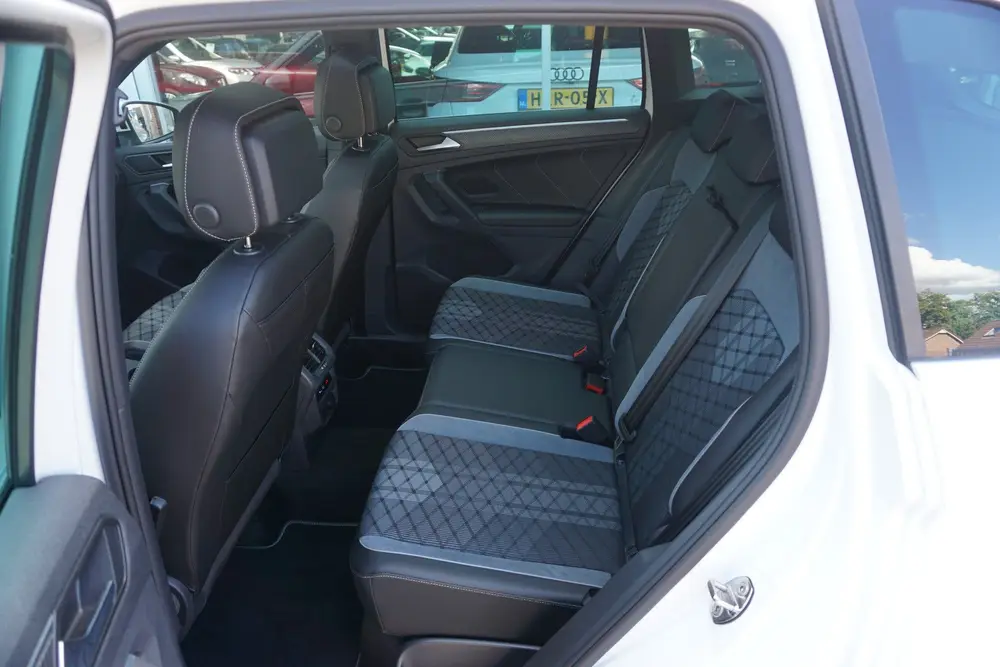 Volkswagen Tiguan 1.4 TSI eHybrid R-Line Business+ Trekhaak uit 2022, foto 7