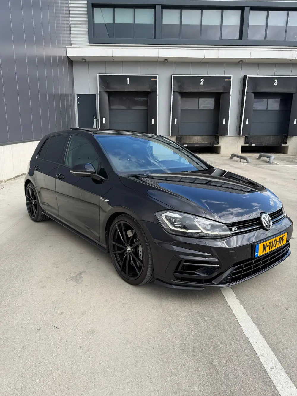 Volkswagen Golf VII Golf 2.0 TSI 300pk 4Motion 5D 2019 Zwart uit 2019