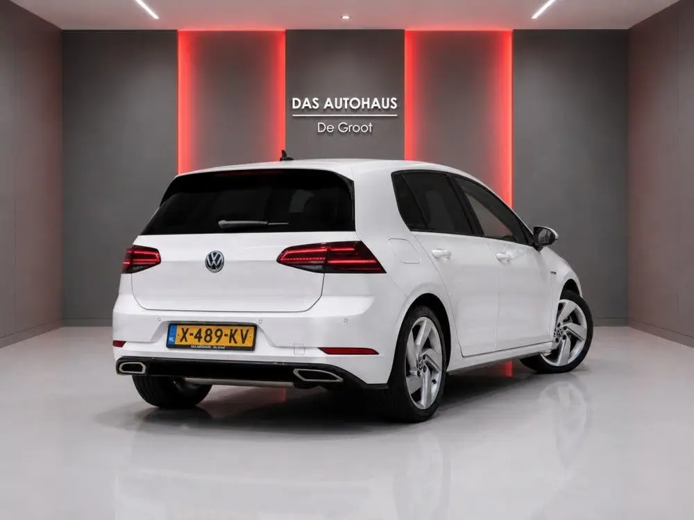 Volkswagen Golf 1.5TSI 150pk DSG R-Line | ACC | Camera | Nav uit 2019, foto 3