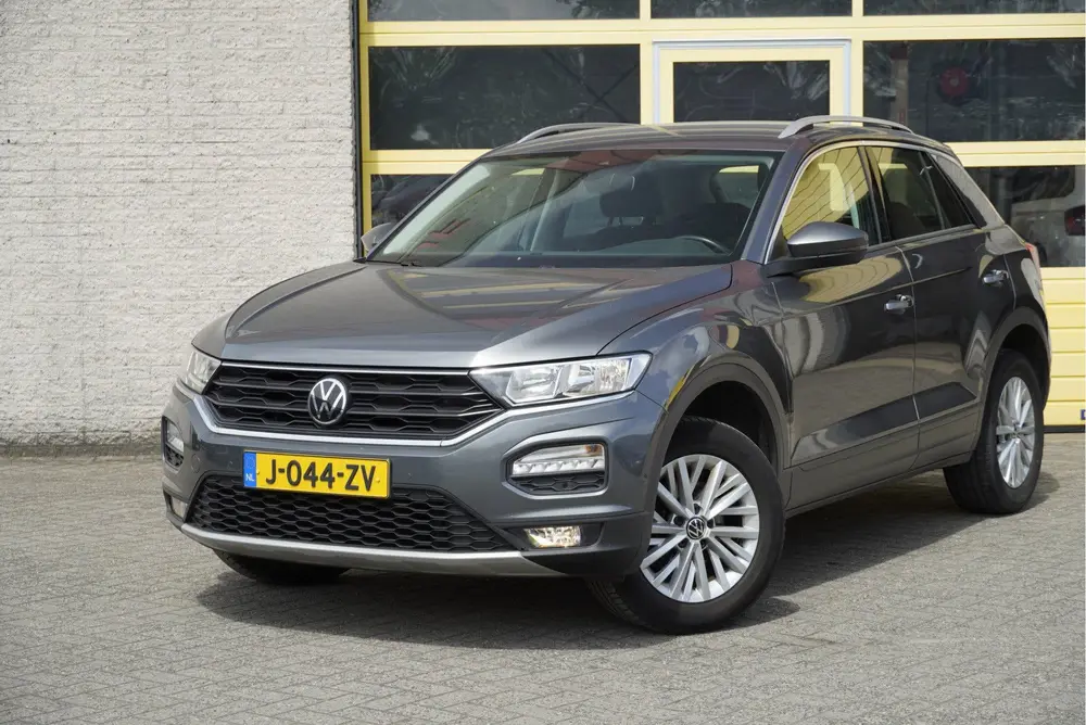 Volkswagen T-Roc 1.5 TSI 150PK! Automaat Style Business BJ20 uit 2020, foto 3
