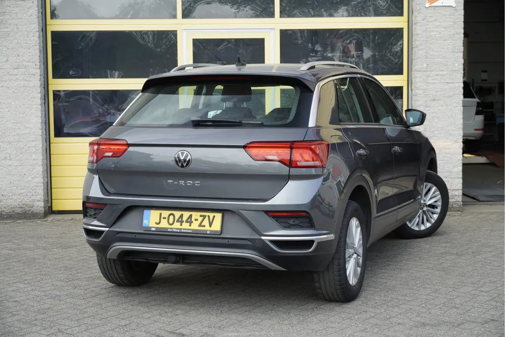 Volkswagen T-Roc 1.5 TSI 150PK! Automaat Style Business BJ20 uit 2020, foto 4