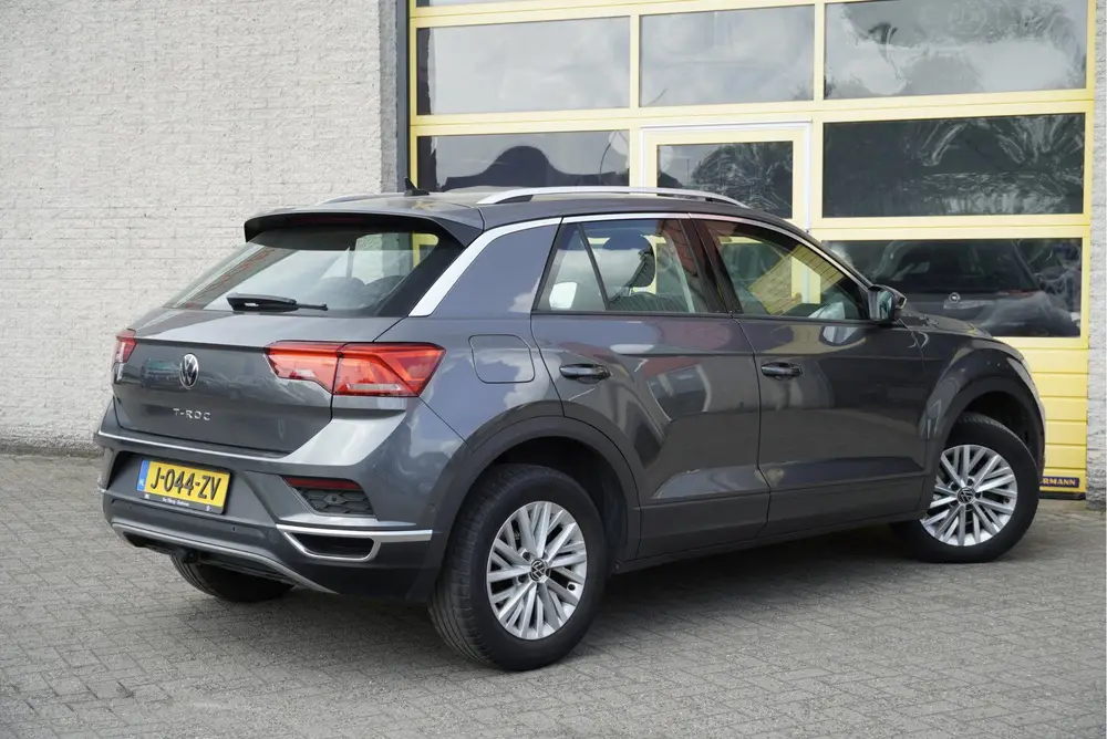 Volkswagen T-Roc 1.5 TSI 150PK! Automaat Style Business BJ20 uit 2020, foto 5