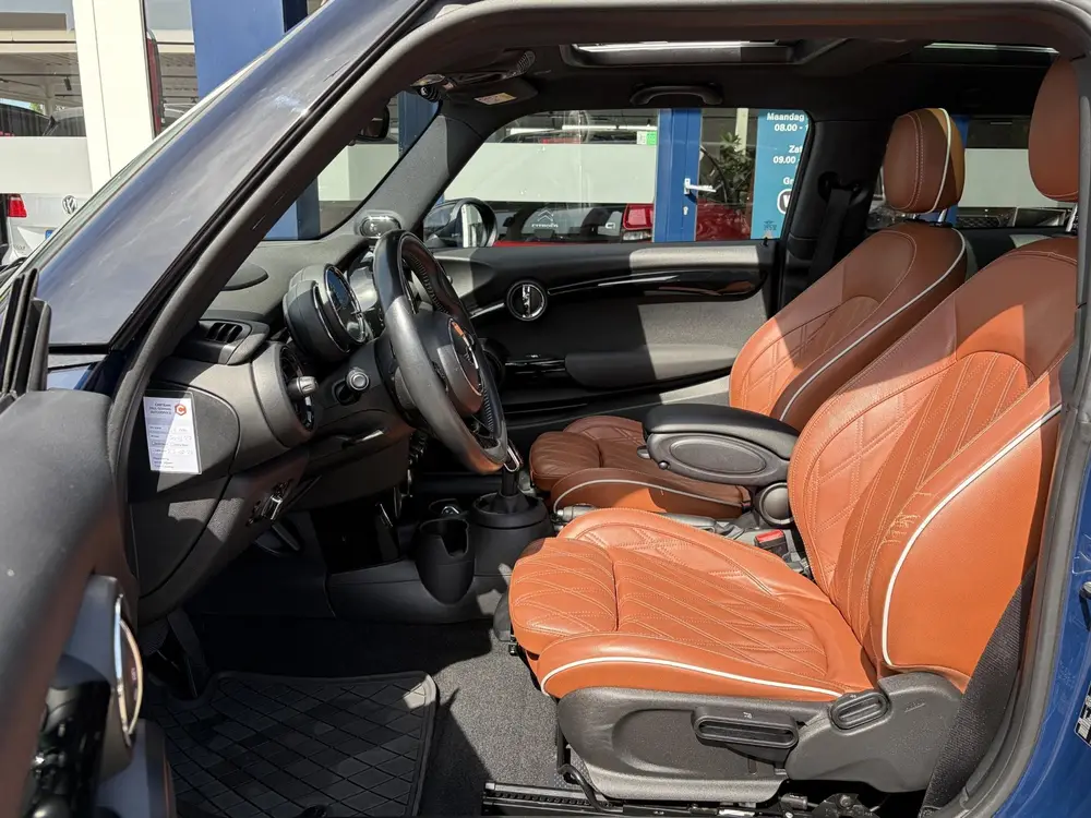 Mini 3-Deurs 1.5 Cooper 60 Years Edition / Automaat / NL-Aut uit 2019, foto 12