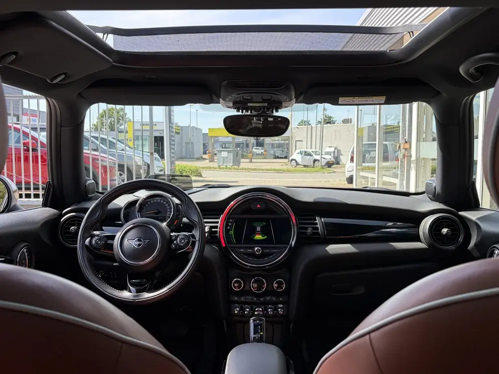 Mini 3-Deurs 1.5 Cooper 60 Years Edition / Automaat / NL-Aut uit 2019, foto 14