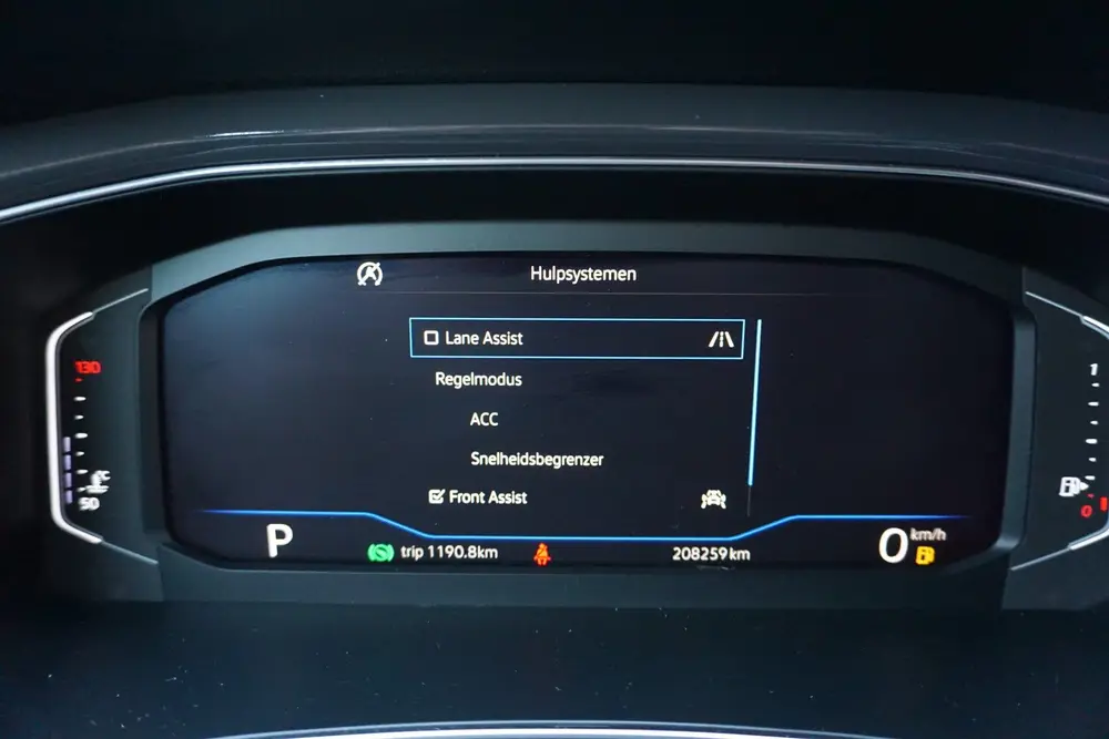 Volkswagen T-Roc 1.5 TSI DSG Sport Trekhaak | Digital dashbo uit 2019, foto 16