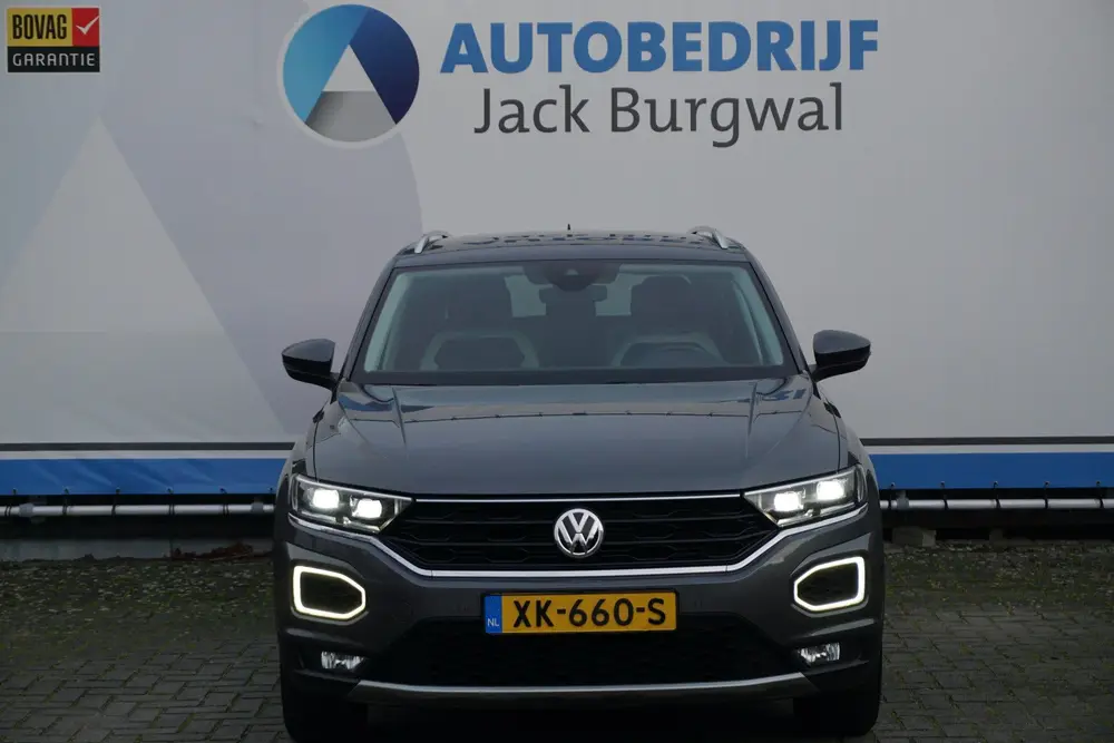 Volkswagen T-Roc 1.5 TSI DSG Sport Trekhaak | Digital dashbo uit 2019, foto 3