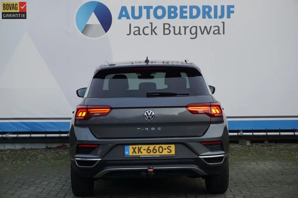 Volkswagen T-Roc 1.5 TSI DSG Sport Trekhaak | Digital dashbo uit 2019, foto 4