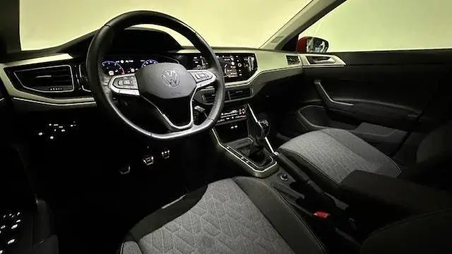 Volkswagen Polo 1.0 TSI R-Line benzine navigatie stoelverwar uit 2024, foto 15