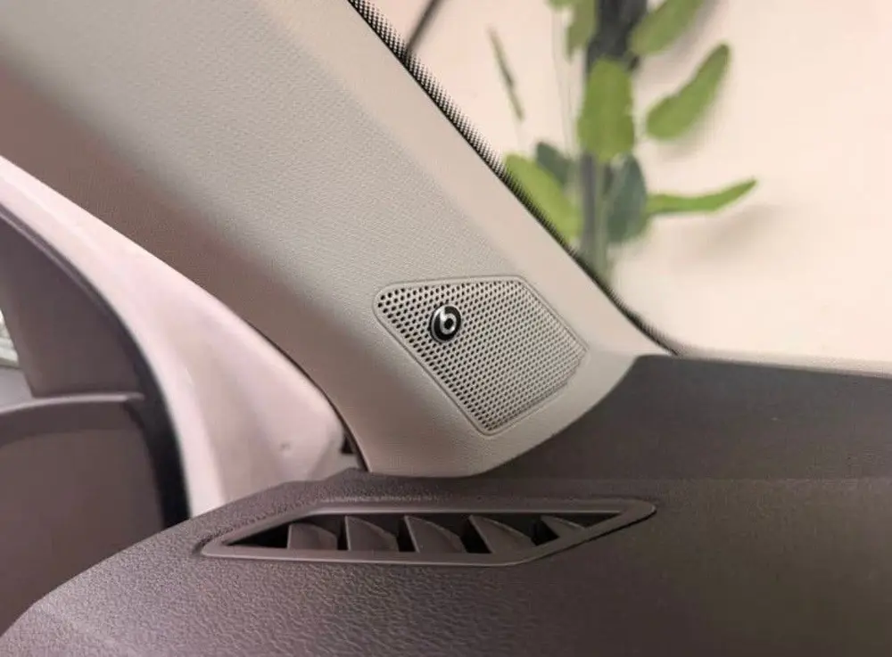 Volkswagen T-Roc 1.5 TSI DSG R-LINE 150PK PANO|SIDE ASSIST uit 2019, foto 10