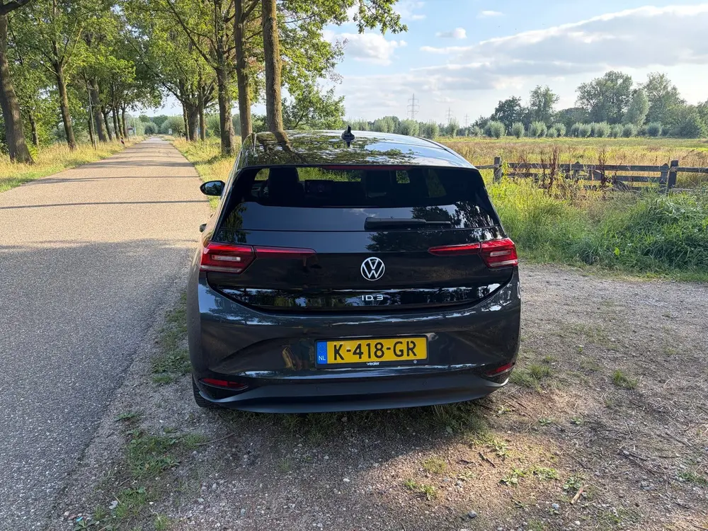 Volkswagen ID.3 58kWh 204pk 2020 Grijs uit 2020, foto 2