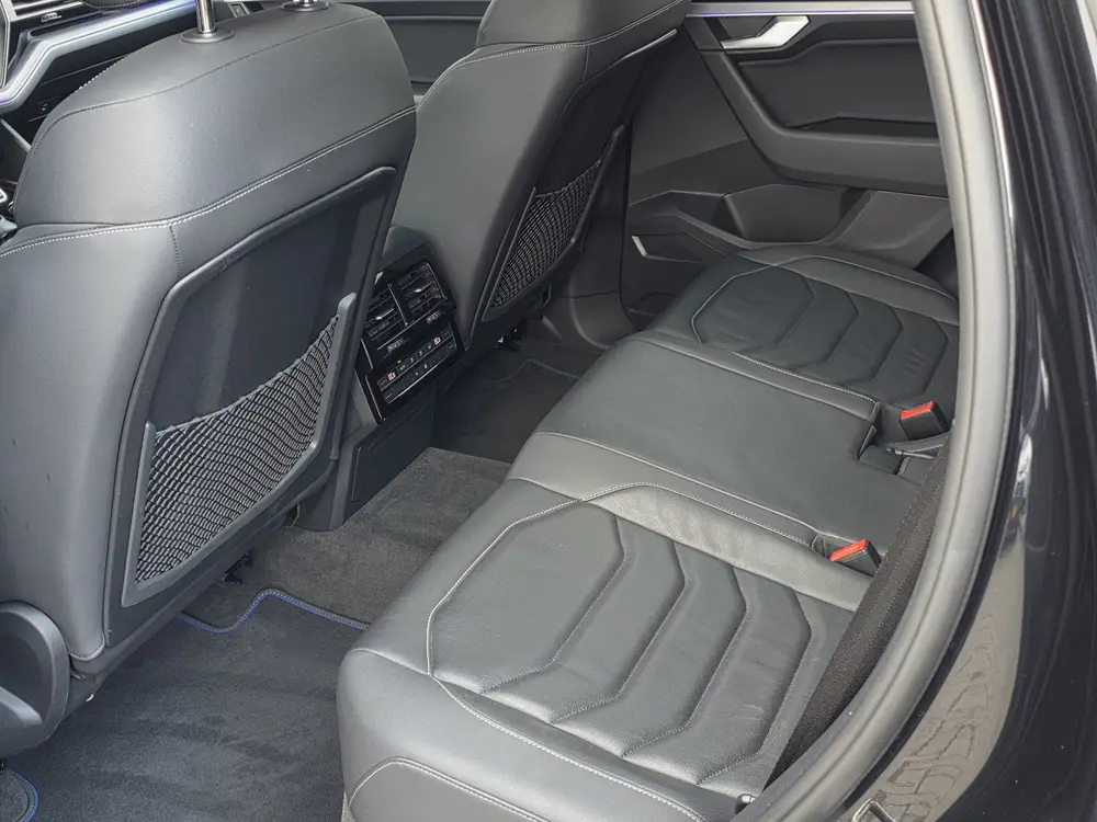 Volkswagen Touareg 3.0 TSi 4MOTION R + PANO DAK + LED + TREK uit 2020, foto 11