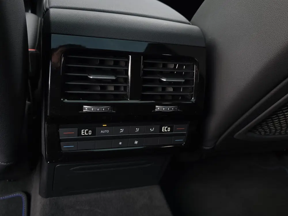 Volkswagen Touareg 3.0 TSi 4MOTION R + PANO DAK + LED + TREK uit 2020, foto 15