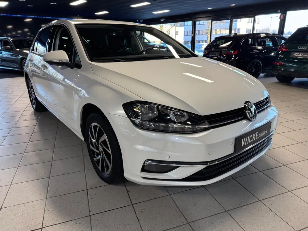 Volkswagen Golf 1.0 TSI Comfortline 85 KW 6 bak Navigatie Cr uit 2020, foto 3