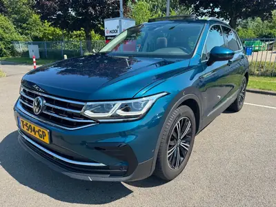 Volkswagen Tiguan 2.0 TDI 150PK DSG PANO LED KEYLESS uit 2022