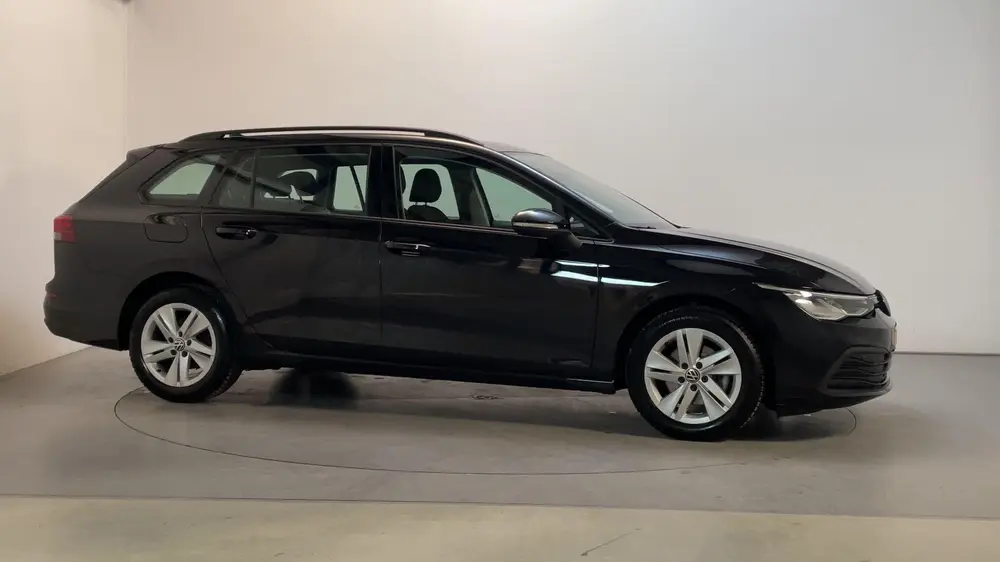 Volkswagen Golf Variant 1.0 TSI 110pk Life Sfeerverlichting uit 2022, foto 12